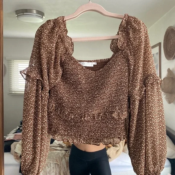 Astr Tops Astr The Label Brown Floral Peasant Top Poshmark